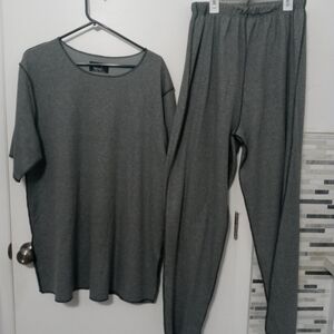 Natural by Physical Attraction Gray Loungewear Short Sleeve Fleece Top & Bottoms